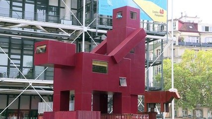 165nSuQOle-domestikator-accueilli-par-le-centre-pompidou-x240--mP