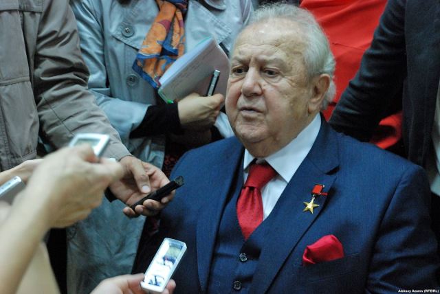 7472B41A-B252-4DF0-80EE-EDDCFF8155F3_w1597_n_r0_s