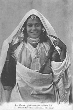 6869f9e3fe231df64fc056411f77f834--marocco-north-africa